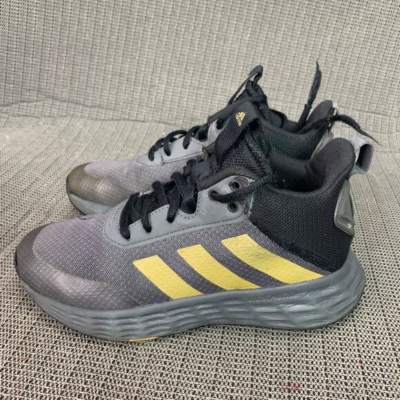 Adidas Ownthegame 2.0 Kids Size 3 Grey & Gold Sneakers - Picture 1 of 9